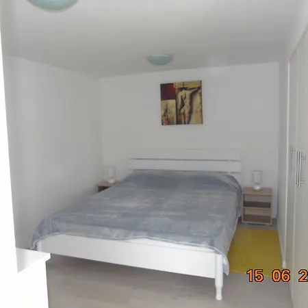 Enni Apartment